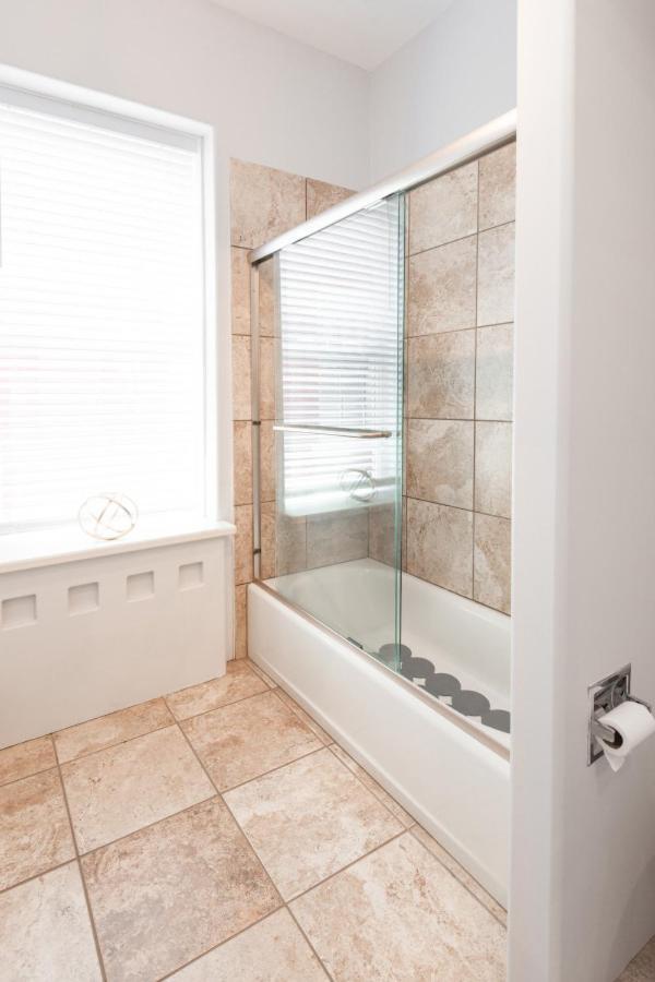 115 N Main Huge 2 Bedroom Unit On Main Street Saint Charles Εξωτερικό φωτογραφία